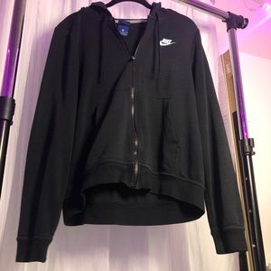 Black women’s nike jacket size m